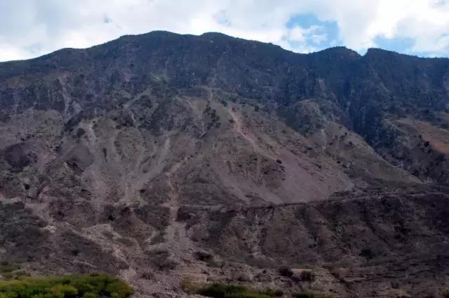 我要回禄劝金沙江大峡谷看风景、捡石头……