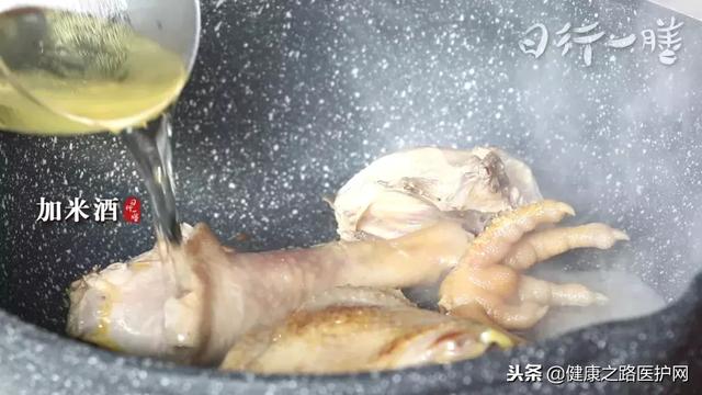 日行一膳｜人参“鲜”着吃功效翻倍！降糖、抗衰老，大补不上火！