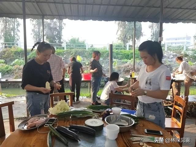 小伙发现一种树木，叶子可以用来制作豆腐，你见过吗？