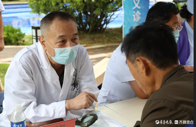 泰安市立医院皮肤科主任刘洪普做有温度医生，为患者提供优质服务