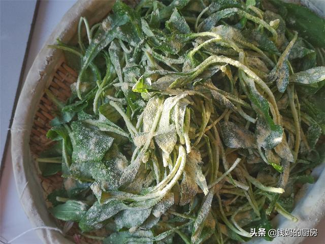 三月，遇上这菜我就买2斤，蒸一蒸3分钟出锅，又鲜又软绵