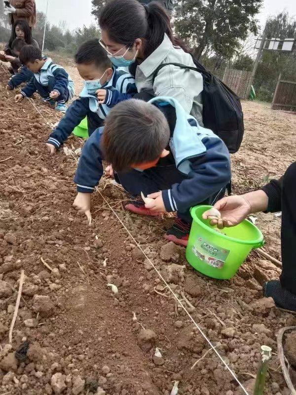 漯河这家军创企业，太适合带孩子去打卡了