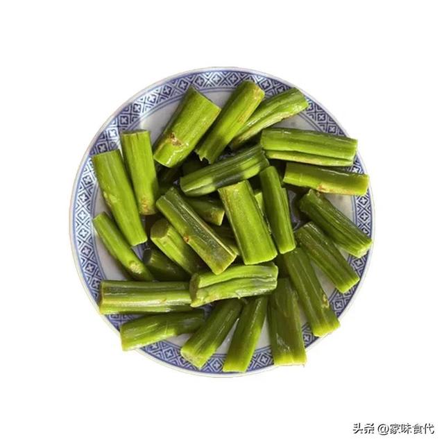 六月三伏天苋菜老了别丢，江浙人大梱买回家，放瓦罐泡15天成美食