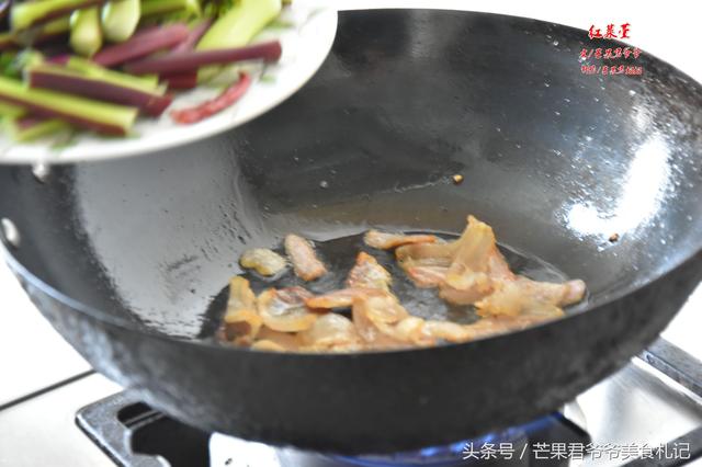 芒果君爷爷：红菜苔炒腊肉，品味湖北从这道中国名菜开始