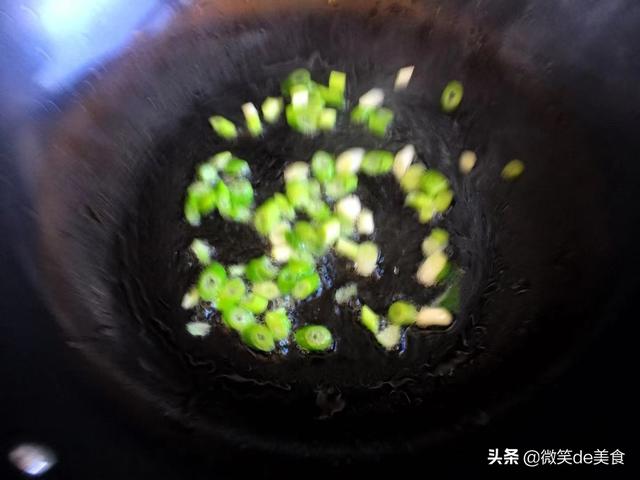 老公做南瓜堪称一绝，只需1味调味料，超级粉糯，有颜值更健康