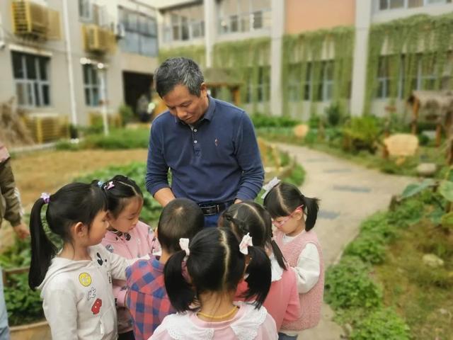 忙碌四季农事 南京市香山路幼儿园的孩子们爱上劳动