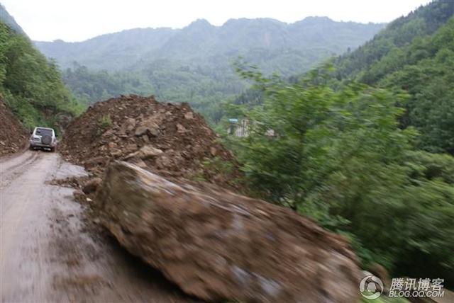 《百媒穿越地震带》之安县：亘古千佛山 无言殇 永收藏……