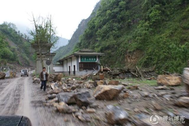 《百媒穿越地震带》之安县：亘古千佛山 无言殇 永收藏……