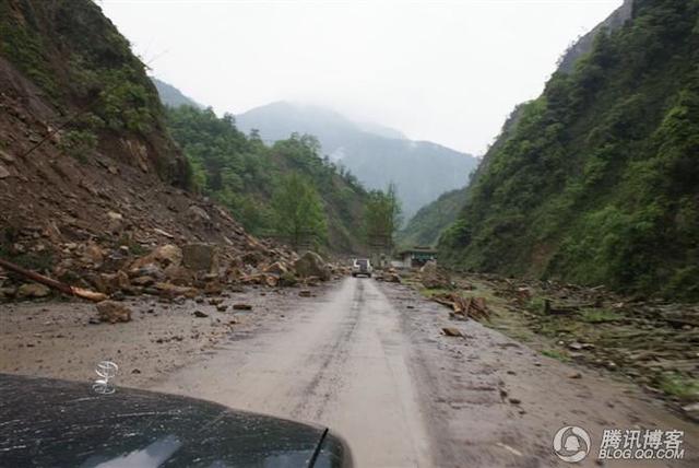 《百媒穿越地震带》之安县：亘古千佛山 无言殇 永收藏……