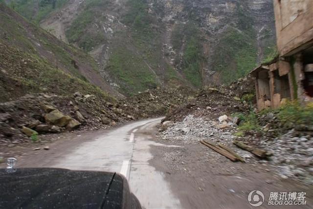 《百媒穿越地震带》之安县：亘古千佛山 无言殇 永收藏……