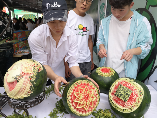 又到一年西瓜季！3个“瓜王”在东台三仓诞生