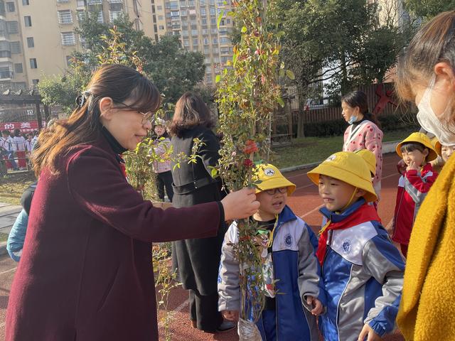 春耕正当时 劳动最光荣——记2022年九江市双峰小学劳动种植实践系列活动