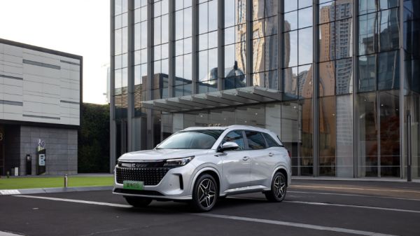 10万元的插混SUV：蓝电E5和启辰大V DD-i，哪款更值得选择？