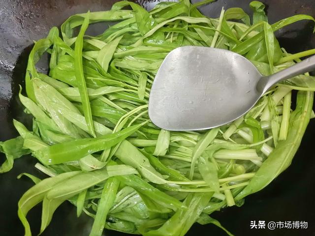 家常粤菜：普宁豆酱炒空心菜，家庭炉灶胜任有余