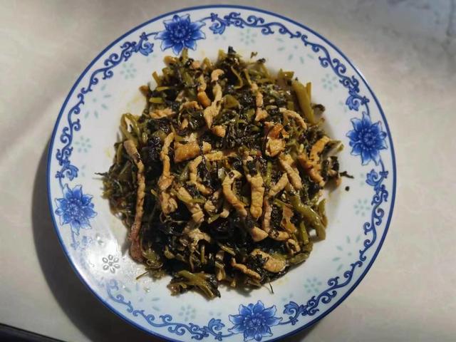 南漳：野菜正当时 食用需科学