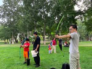 北京草坪种植基地(在3000平方米草坪上撒欢，世界花卉大观园重启草坪集市)