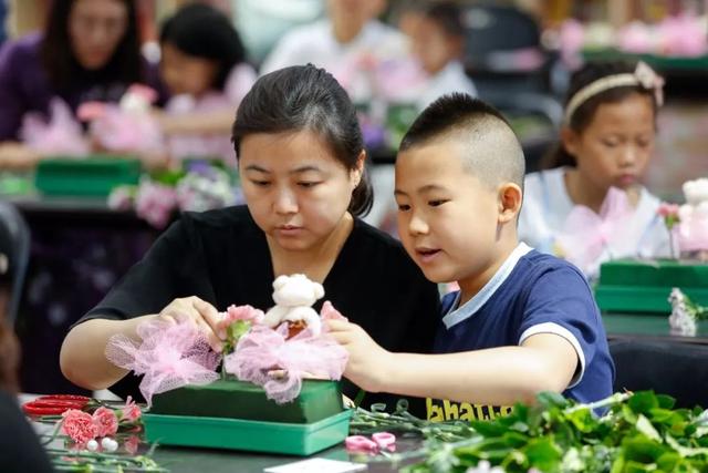 母亲节丨愿以寸草心 回报三春晖——温馨花艺献给最美母亲