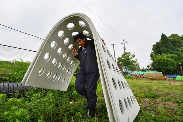 （经济）“水上种植”助农增产增收