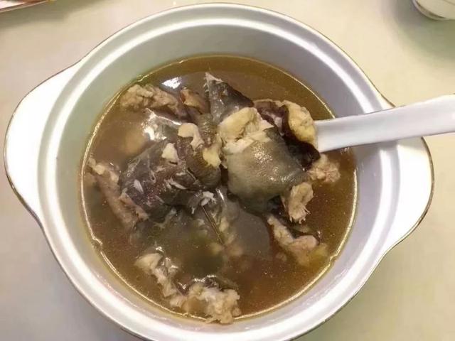 土龙，非龙非蛇，肉刺虽然多了点但是汤真的很好喝