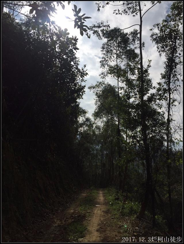 走过山岭，走过岁月，走过我自己