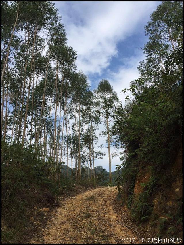 走过山岭，走过岁月，走过我自己