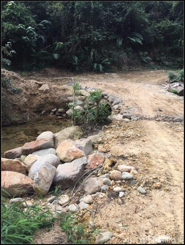 走过山岭，走过岁月，走过我自己