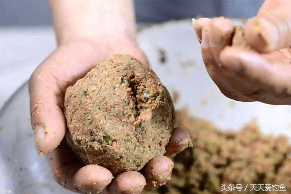 罗非这样钓就对了，试试这几个绝招，夏季使用，渔获猛增没难度