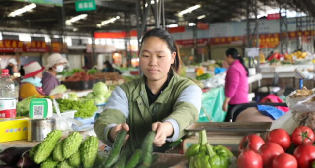 玉龙县上吉市场焕新颜，烟火味道更和美