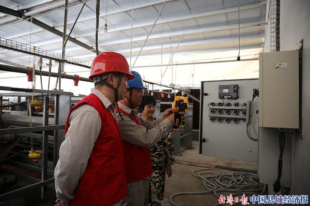 福建长汀：电力邦扶河田鸡养殖