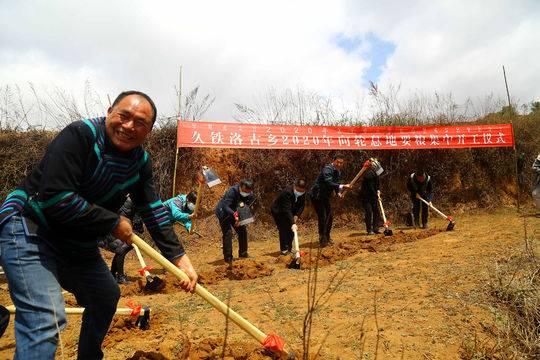 凉山昭觉县久铁洛古乡：“三驾马车”带领群众脱贫奔康