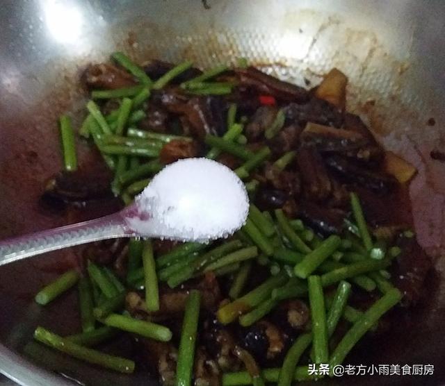 鳝鱼的正确做法，多加二步，鱼肉滑嫩，味道鲜美，一顿6条不够吃