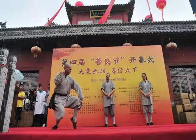 许昌一1500年的古寺，曾香火鼎盛，信徒众多，寺内却供奉不少兔子