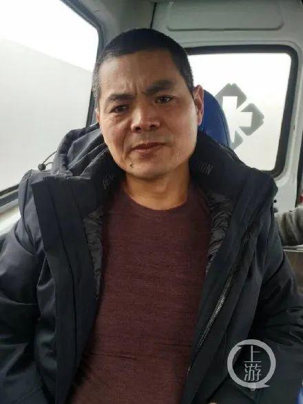 郑州二七广场一男子持斧砍人！警方通报详情；河南小伙在东莞跳河救人不幸遇难，年仅21岁丨大河早新闻（语音版）