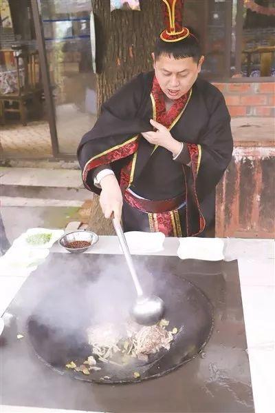 关注｜简阳羊肉美食旅游节去怎么玩？小阳带你“逛吃逛吃”~