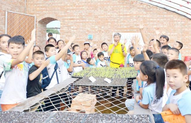 云丘山：“景区带村”模式助村民走上致富路