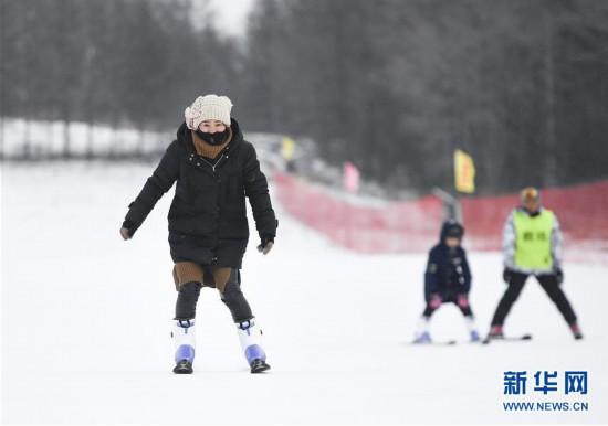 吉林舒兰：冰雪旅游唤醒“沉睡”的小山村