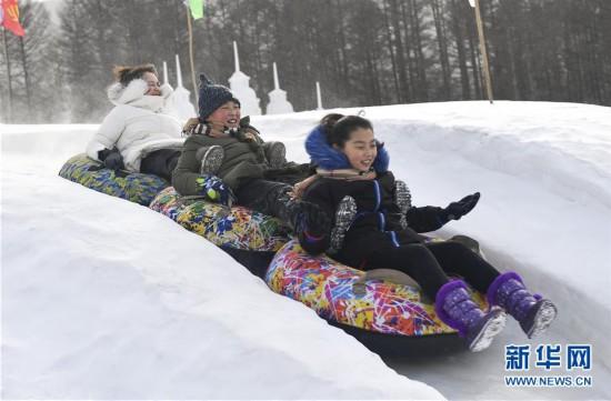 吉林舒兰：冰雪旅游唤醒“沉睡”的小山村