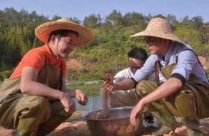 梅州小龙虾养殖场(山水小龙虾扬名番禺区助力五华湖中村走上特色产业致富路)