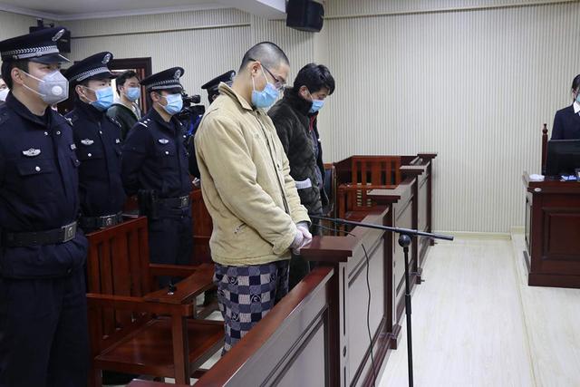 男子花38000元无证购买7只水獭养死3只 获刑6年半