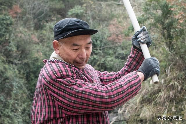 花甲老农耗资万元保护1亩稻田，村民都说不值得，但他不以为然