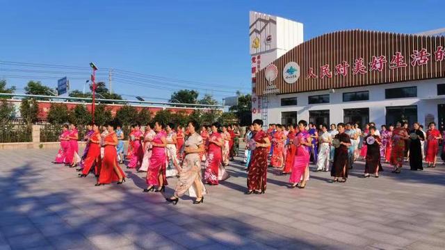 青岛市崂山区王哥庄街道曲家庄村：党群共谱幸福新曲