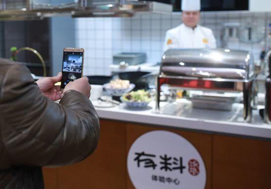 “有料饭局”互联网+餐饮创新平台，桂林人的高端定制饭局服务