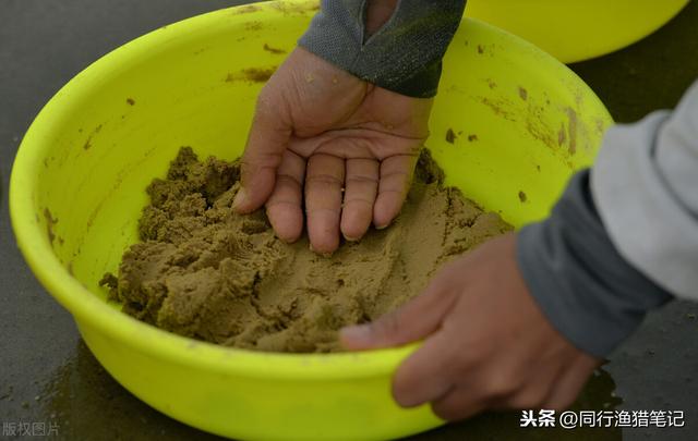 了解黑坑鲤鱼摄食喜好，掌握饵料搭配思路，找出黑坑鲤鱼饵料配方