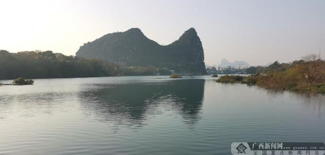 桂林斗鸡山“变身”净瓶山