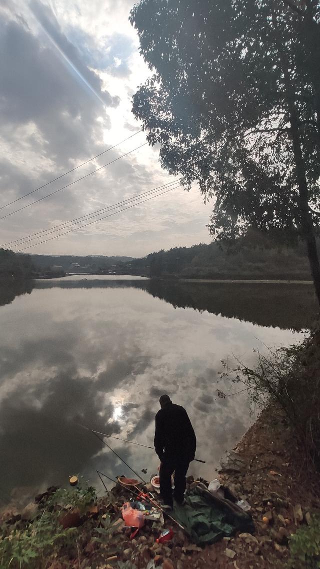 钓麦鲮的时间已过，要过瘾的可以放弃洗洗睡了