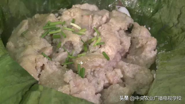 【农广天地】有“故事”的兔肉身价高 石头缝里觅得“怪物”财