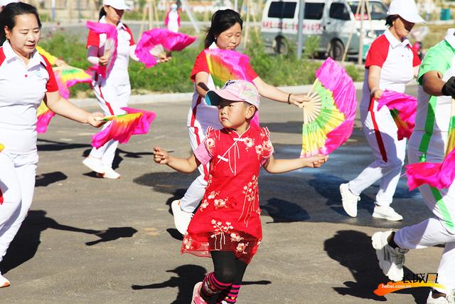 我们的全村福丨张家口市康保县柴家村：“拔穷根”“挪穷窝”易地搬迁幸福多