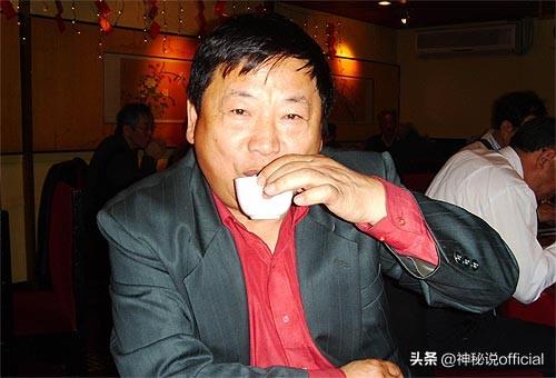 03年中国美女嫁53岁华裔老头，四年后离奇死亡，衣物上残留3人DNA