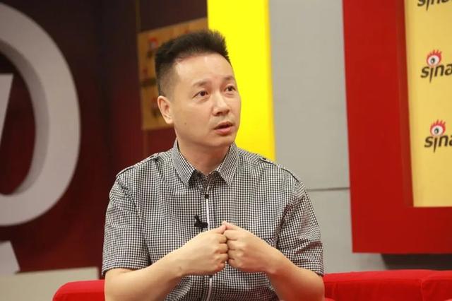 汤加丽：因“人体模特”和丈夫离婚，被父亲冷战，今46岁孤身一人