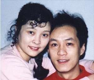 娶老美女(5位娶“老女人”的男星，一个比一个长得帅，是真爱还是另有所图)